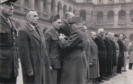 CARTE PHOTO Robert DELHAY STAINS Remise De Décorations Militaires En 1952 - Stains