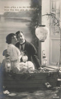 COUPLE - Votre Grâce A Su Me Convaincre - Couple Dans Une Barque Entouré De Lanternes - Carte Postale Ancienne - Peintures & Tableaux