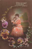 COUPLE - Quand Mon âme Chagrine - Une Femme Assise Sur Les Genoux De Son Mari - Colorisé - Carte Postale Ancienne - Paare
