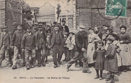 France - Brou - La Tannerie - La Sortie De L'usine - Animé - Enfant - Oblitéré 1911  - Carte Postale Ancienne - Chateaudun