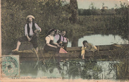 COUPLE - La Vie Aux Champs - La Cueillette De Nénuphars - Colorisé - Carte Postale Ancienne - Paare