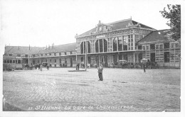 St étienne * Place , La Gare De Châteaucreux * Ligne Chemin De Fer - Saint Etienne