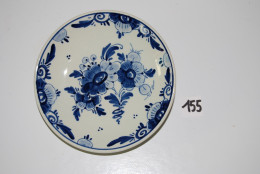 C155 Ancienne Assiette à Suspendre - DELFT - REGINA - Autres & Non Classés