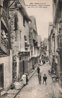 Vitré * La Rue Baudrairie Et Vieilles Maisons - Vitre