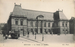 Rennes * Place Et Le Palais De Justice * Tram Tramway - Rennes