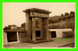 PLYMOUTH, DEVON, UK - THE MAYFLOWER STONE AND TABLET - PHOTOCHROM CO LTD - - Plymouth