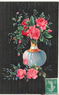 FLEURS PLANTES ARBRES - Des Roses Dans Un Vase - Colorisé - Carte Postale Ancienne - Fleurs