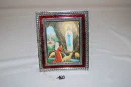 C160 Ancien Souvenir De Lourdes - Sous Cadre - Reliquaire - Arte Religioso
