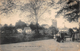 OUDON     LA COUR DE LA GARE - Oudon