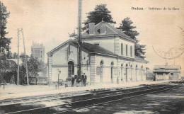 OUDON    INTERIEUR DE LA GARE - Oudon