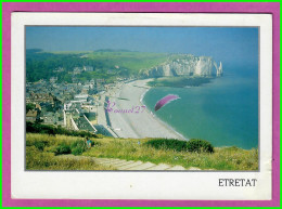 CPM ETRETAT 76 - Vue Generale La Plage Et La Falaise  - Etretat