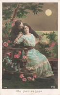 COUPLE - Au Clair De Lune - Romantisme - Jardin - Pleine Lune - Carte Postale Ancienne - Personajes