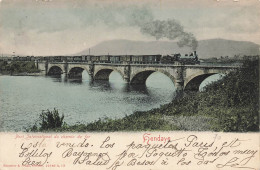 Hendaye * Le Pont Internationale De La Ligne Chemin De Fer * Passage Du Train - Hendaye