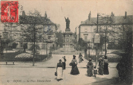 Dijon * La Place étienne Dolet * Statue - Dijon