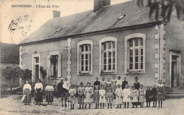 France - Menestreau - L'école Des Filles - Animé - Groupe D'enfants -  Carte Postale Ancienne - Cosne Cours Sur Loire