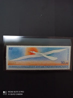 TAAF - YV PA 114 N** MNH , Oiseau De Folon , Cote 15 Euros - Airmail