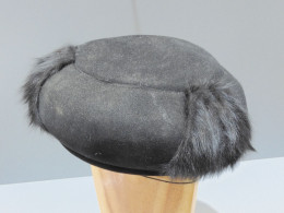 -ANCIEN PETIT CHAPEAU De FEMME NOIR FLECHET PARIS CHAPELLERIE HACQUES  JARNAC       E - Altri & Non Classificati