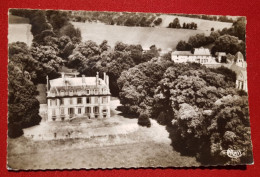 CPSM Petit Format -  Guiry  -(S.-et-O.) - Le Château Classé Monument Historique - Guiry En Vexin