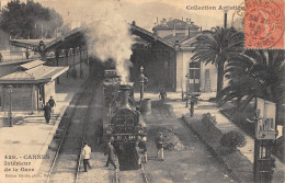 CPA 06 CANNES / INTERIEUR DE LA GARE / TRAIN - Cannes