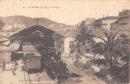 CPA 06 CANNES / LA GARE / TRAIN - Cannes