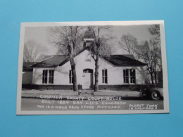 COSTILLA COUNTY COURT HOUSE Built 1884, SAN LUIS Colorado > U.S.A. ( See SCANS ) Photo Post Card (Meza Drug) +/- 1950 ! - Amerika
