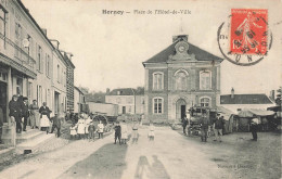 HORNOY : PLACE DE L'HOTEL DE VILLE - Hornoy Le Bourg