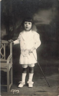 ENFANTS - Portrait - Petite Fille Avec Une Cane - Carte Postale Ancienne - Portraits