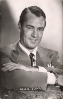 CELEBRITE - Alan Ladd - Acteur Américain - Carte Postale - Altri & Non Classificati