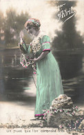 FÊTES - VŒUX - Un Poisson D'Avril - Femme Avec Des Poissons - Carte Postale Ancienne - 1 De April (pescado De Abril)