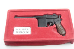 Vintage TOY GUN : Pistolas & Revólveres RBA MAUSER C96 - L=13cm - 19??s - Keywords : Cap - Revolver - Pistol - Armes Neutralisées