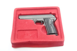 Vintage TOY GUN : Pistolas & Revólveres RBA CZ 52 - L=8cm - 19??s - Keywords : Cap - Revolver - Pistol - Armes Neutralisées