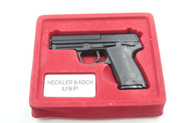 Vintage TOY GUN : Pistolas & Revólveres RBA Heckler & Koch USP - L=8cm - 19??s - Keywords : Cap - Revolver - Pistol - Armes Neutralisées