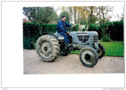 21 - Côte D'Or - VARANGES - N° 13 - M. Brullebaut - Restaurateur De Tracteurs - Tracteur Gros Plan LABOURIER - Trattori