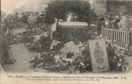 Paris * 8ème * Le Tombeau Du Soldat Inconnu , Inhumé Sous L'arc De Triomphe Le 11 Novembre 1920 - Triumphbogen