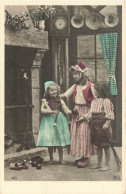 ENFANTS - Enfants Jouant à La Balle - Carte Postale Ancienne - Sonstige & Ohne Zuordnung