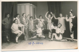 * T3 1932 Arad, Gyerekek Jelmezben, Színházi Előadás, Bohóc / Children's Theatre Play, Clown. Nagy Géza Photo (vágott /  - Non Classés