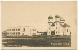 * T2/T3 Erdőd, Károlyierdőd, Ardud (Szatmár); Állami Iskola, Ortodox Templom / School, Orthodox Church. Photo - Ohne Zuordnung