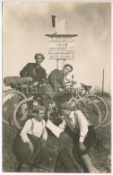 * T2 Újtohán, Tohanu Nou (Zernest, Zernyest, Zarnesti); Kirándulók Kerékpárral / Tourists With Bicycles. Photo - Ohne Zuordnung