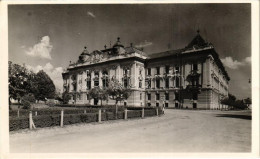 T2/T3 1939 Rimaszombat, Rimavská Sobota; Gömör-Kishont Vármegyeháza. Rábely J. Kiadása / County Hall (EK) - Ohne Zuordnung