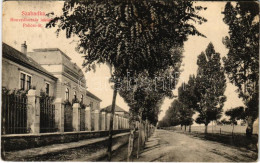 T2/T3 1913 Szabadka, Subotica; Honvédhuszár Laktanya, Palicsi út / K.u.K. Military Hussar Barracks, Road (EK) - Non Classés