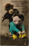 * T2/T3 1926 Gyermekjáték Majommal / Children's Toy With Monkey (EK) - Unclassified