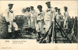 ** T2 K.u.K. Kriegsmarine Matrosen, Während Der Ruhezeit / Austro-Hungarian Navy Mariners Resting On Mainland. Dep. A. P - Non Classés