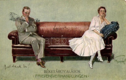 * T4 'Béketárgyalások' Romantic Couple Postcard, Humour, Artist Signed (EM) - Non Classés