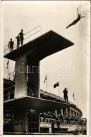 ** T2/T3 1936 Berlin, Olympischen Spiele, Kunstspringer Im Olympia Stadion / 1936. évi Nyári Olimpiai Játékok, Műugrás / - Non Classés