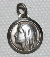 C167 Ancien Médaille Religieuse - Antic Medal - Vierge Lourdes - Religiöse Kunst
