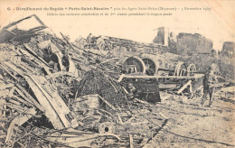 CPA 53 DERAILLEMENT DU RAPIDE PARIS SAINT NAZAIRE / PRES LES AGETS SAINT BRICE / 1909 / DEBIRS DES VOITURES COUCHETTES - Other & Unclassified
