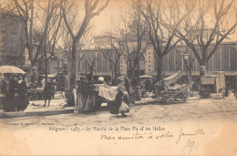 CPA 84 AVIGNON / LE MARCHE DE LA PLACE PIE ET LES HALLES - Avignon