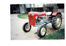 Cpm 21 - Côte D'Or - VARANGES - N° 14 - M. Brullebaut Restaurateur De Tracteurs - Tracteur Gros Plan URSUS - Tracteurs