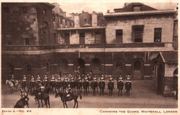 20579  CHANGING THE GUARD  WHITEHALL LONDON  ( 2 Scans) - Whitehall