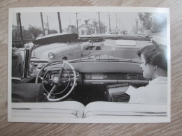 CARTE POSTALE ASSISTANTE DE DIRECTION AU TRAVAIL DANS SA VOITURE LOS ANGELES 1955 - Los Angeles